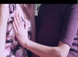 Молодые любовницы сексом занимаются